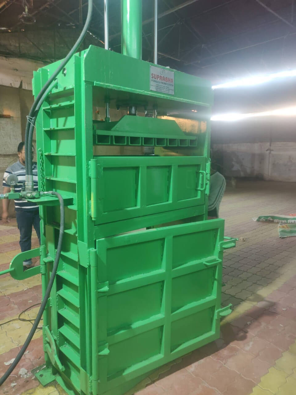 Cotton fiber/ fabric/ Tarpaulin/ leaf Bailing press Image
